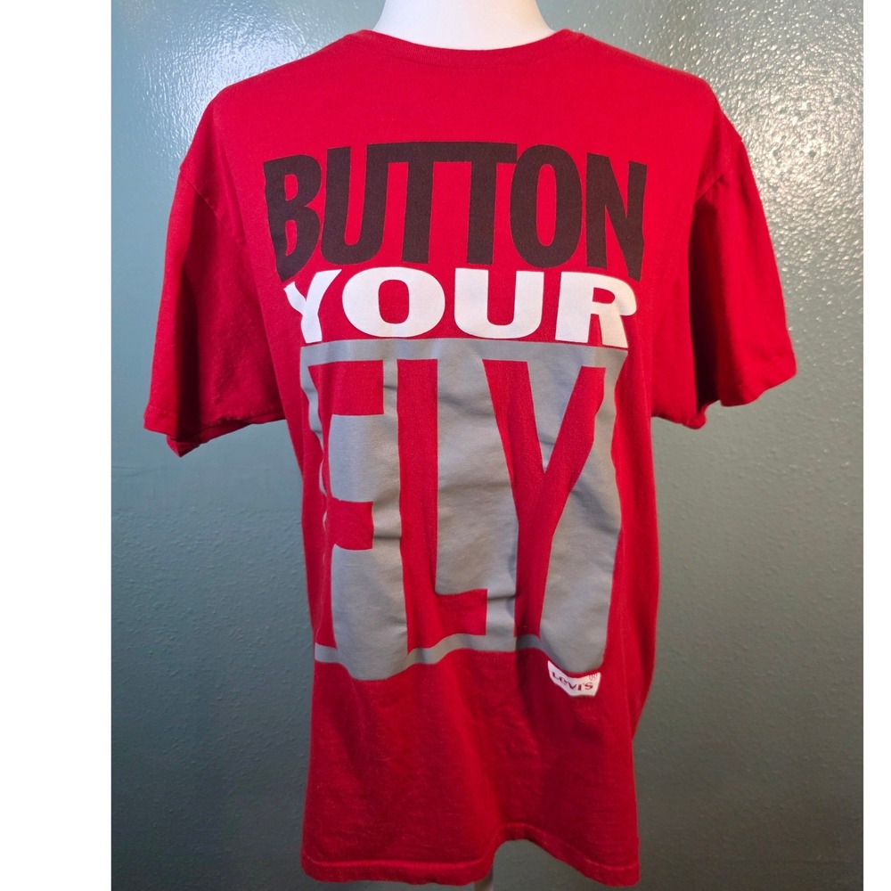 Levi's Graphic Tee Red Button Your Fly Short Sleeve Size W21 L28